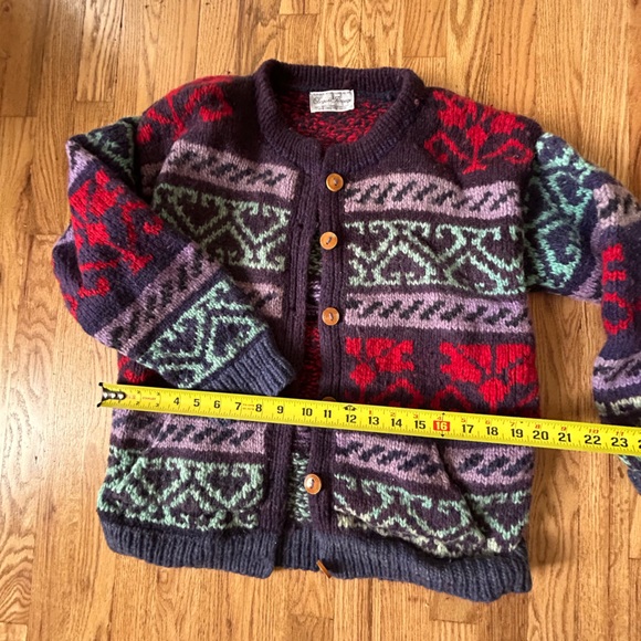 Elegant Passage Vintage Wool Sweater - Picture 6 of 6